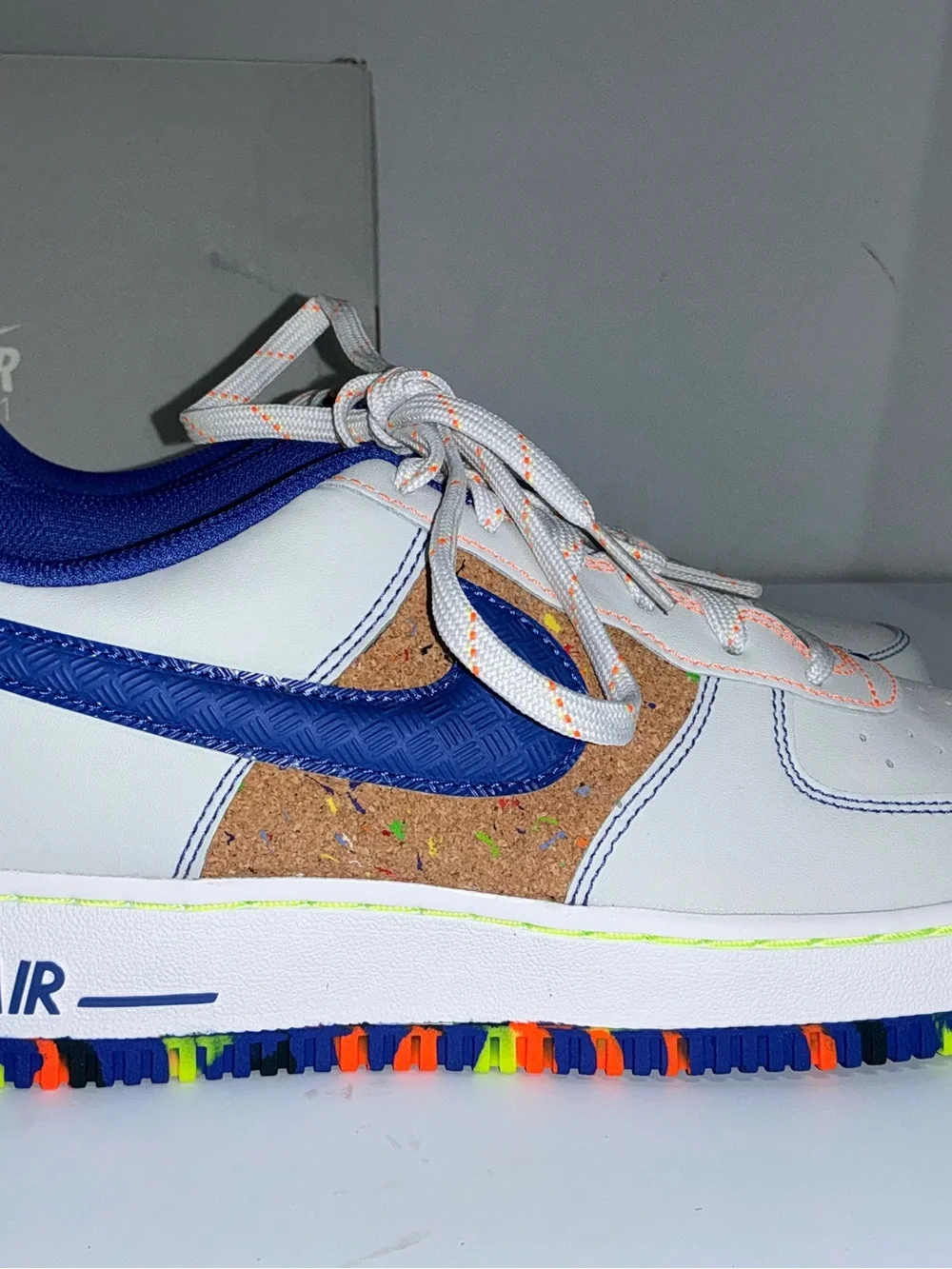8.5W Nike Air Force 1 LV8 BG 